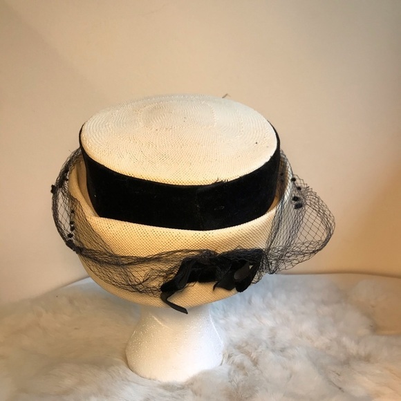 Vintage Union Made Straw Pillbox Hat Black Netting - Picture 4 of 11